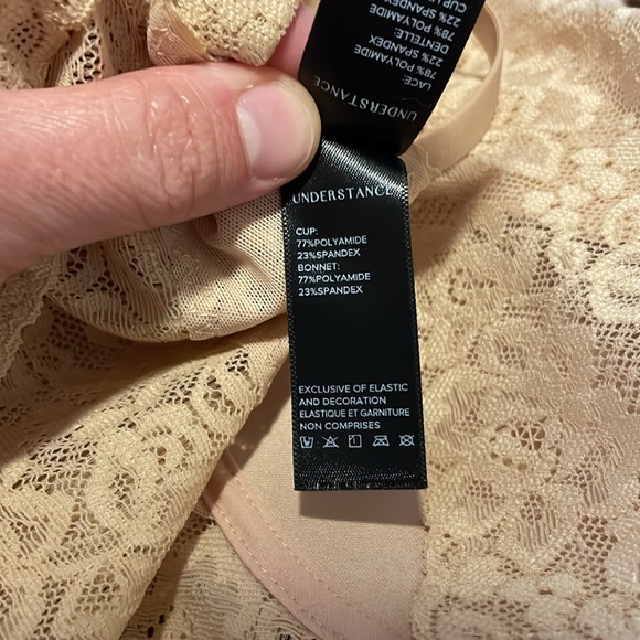 Lot of two Understance brand wireless bralettes, 36A. 1 black, 1 beige - Picture 7 of 7